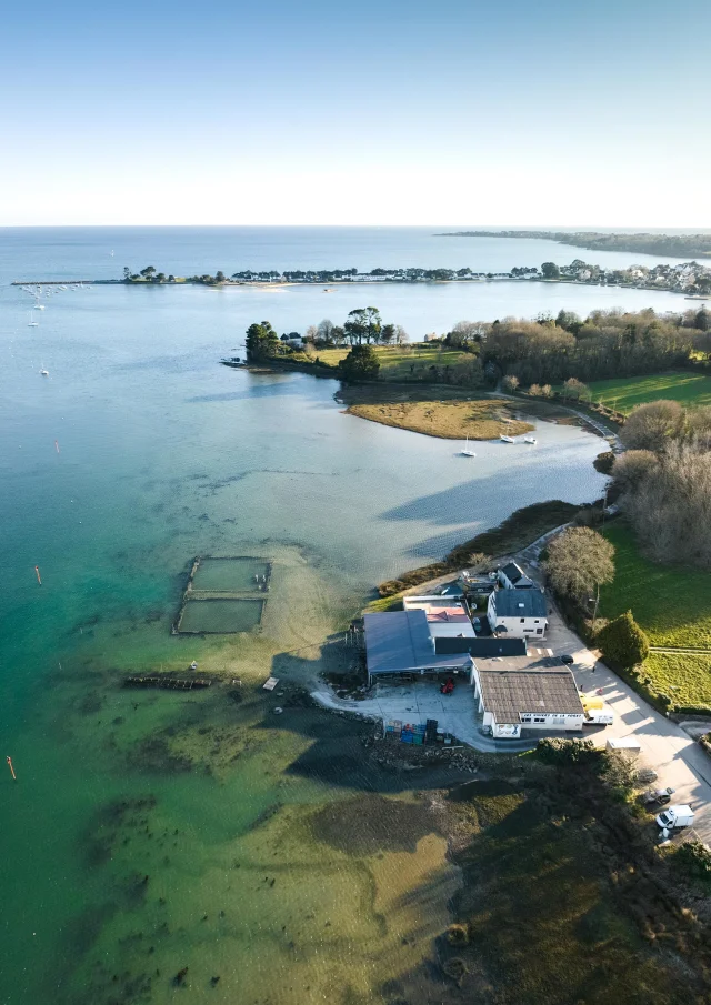 Vue aérienne les viviers de La Forêt au vieux port de La Forêt-Fouesnant