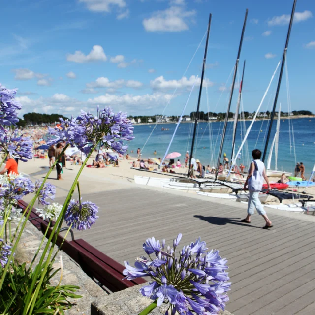 On the boards of the corniche in Bénodet