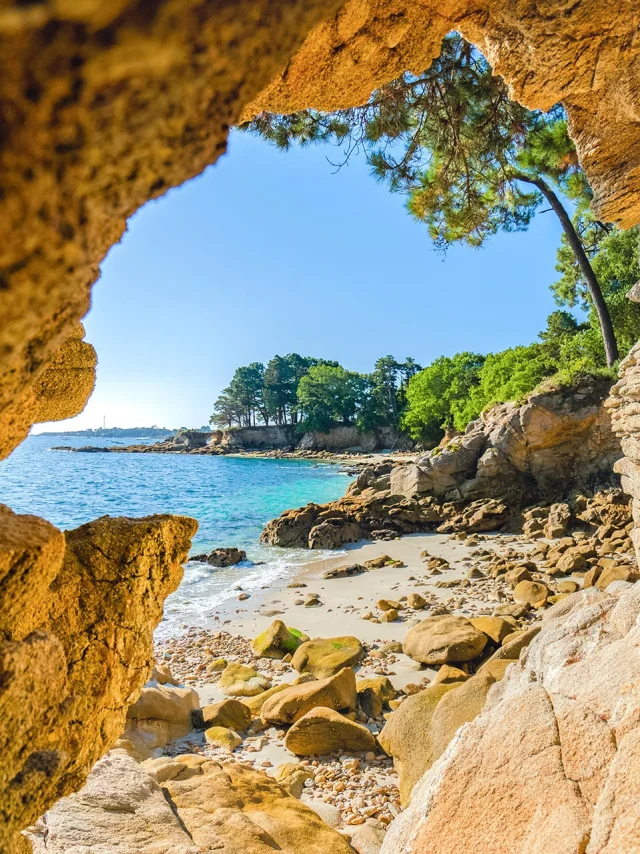 La Roche Percee Fouesnant