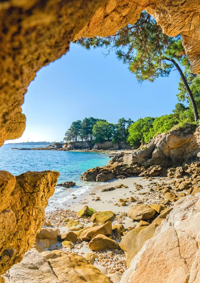 La Roche Percee Fouesnant