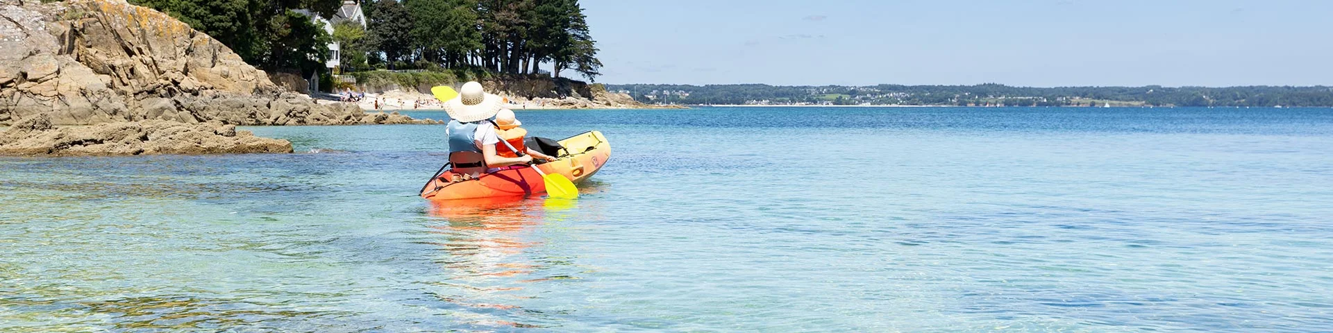 Kayak en famille dans les criques de Beg-Meil à Fouesnant