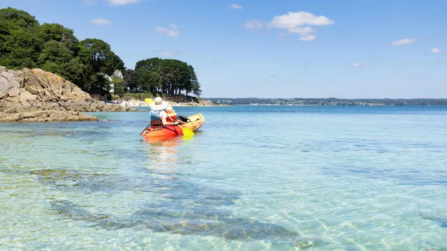 Kajakfahren mit der Familie in den Buchten von Beg-Meil in Fouesnant