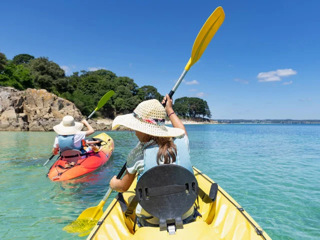 Kayak dans les criques de Beg-Meil