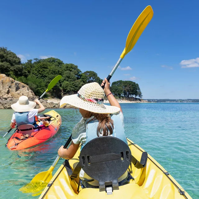 Kayak dans les criques de Beg-Meil