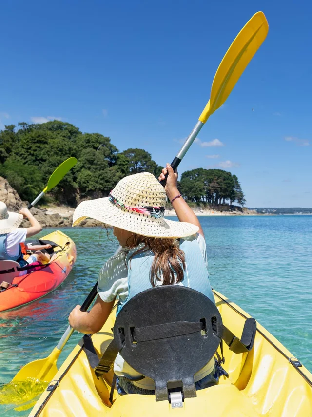 Kayaking in the creeks of Beg-Meil