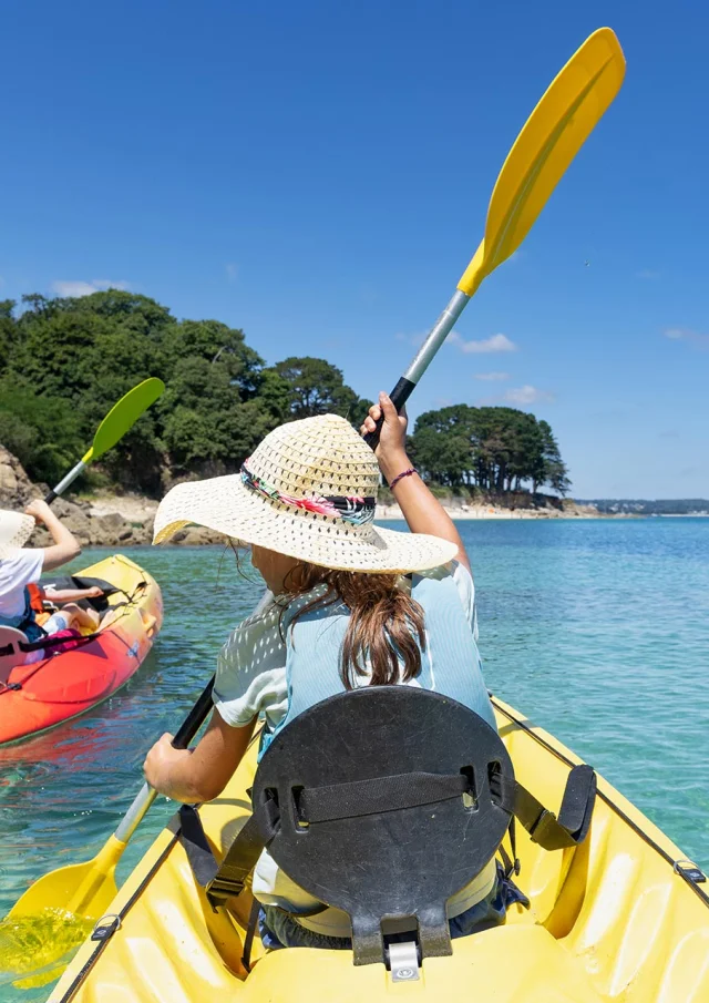 Kayak dans les criques de Beg-Meil