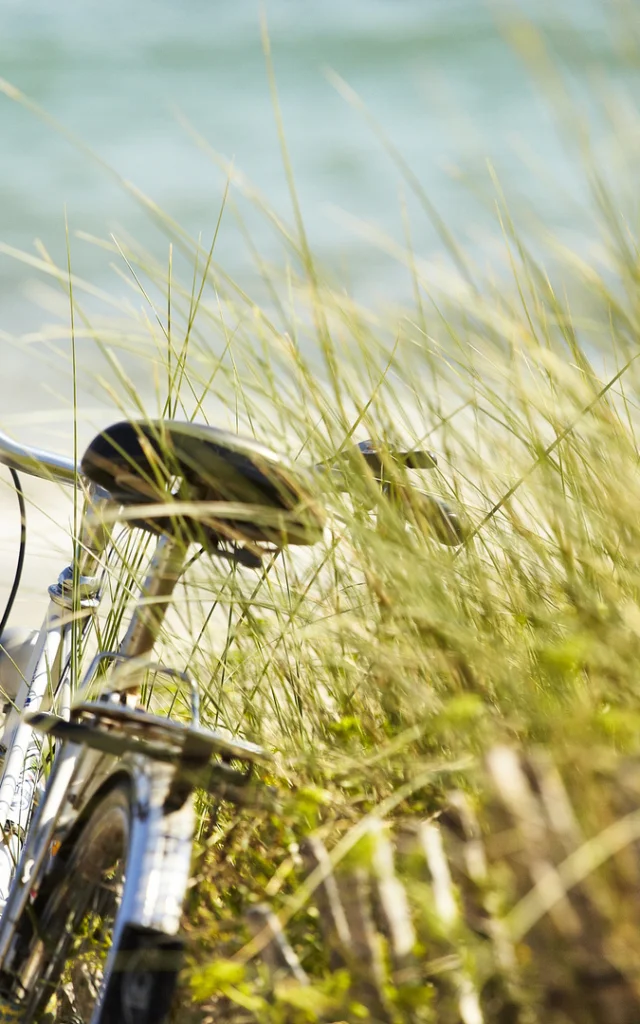Radfahren am Strand von Mousterlin
