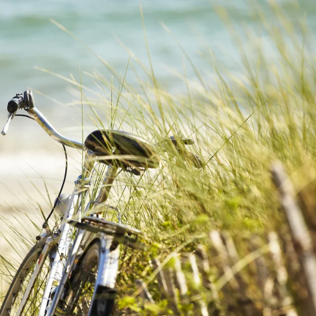 Radfahren am Strand von Mousterlin