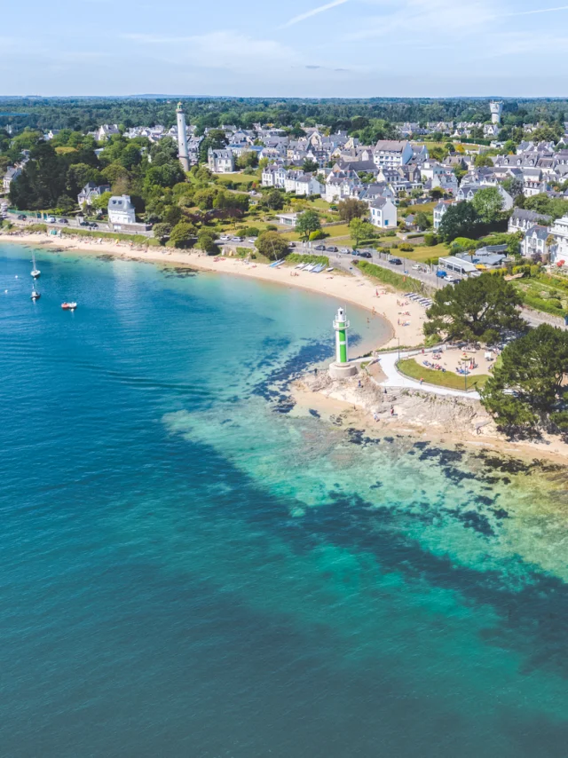 Luchtfoto van het strand van Coq in Bénodet