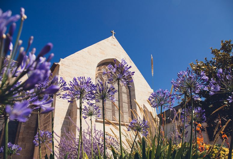 Vitrail – église Notre Dame Izel Vor